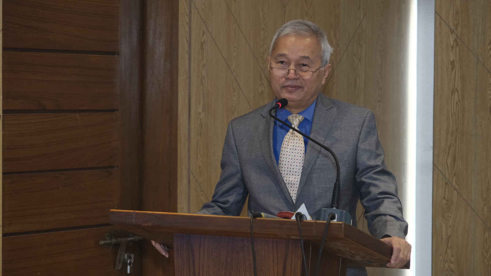 মানুষের কল্যাণে কাজ করতে হবে-পার্বত্য চট্টগ্রামে নবনিযুক্ত চেয়ারম্যান ও সদস্যদের প্রতি পার্বত্য উপদেষ্টা