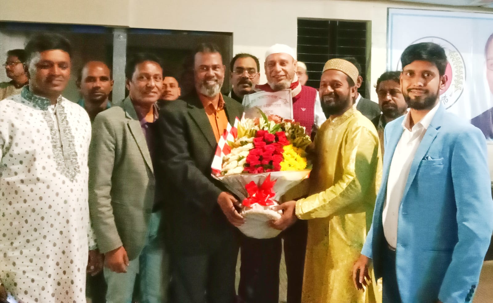 জাতীয় স্বেচ্ছাসেবক পার্টির কেন্দ্রীয় সদস্য সচিব মোঃ হেলাল উদ্দিনকে ফুলেল শুভেচ্ছা –