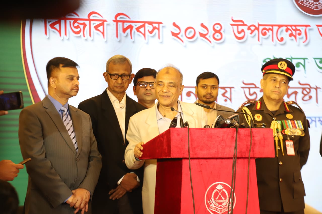 বিজিবি’কে সীমান্তের অতন্দ্র প্রহরী হিসেবে দায়িত্ব পালনের আহ্বান স্বরাষ্ট্র উপদেষ্টার