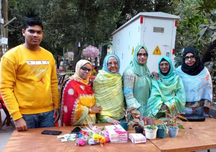 শখ ও সানন্দা’র বাগান সৃজন প্রতিযোগিতায় বিজয়ীদের পুরস্কার প্রদান