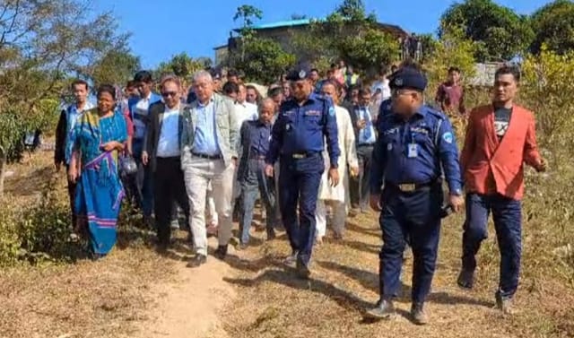 বান্দরবানের লামায় ঘটনার সাথে জড়িতদের ছাড় দেওয়া হবেনা : পার্বত্য উপদেষ্টা