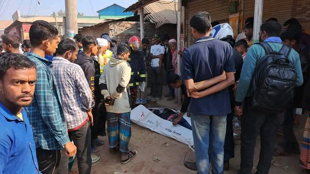 গাইবান্ধার গোবিন্দগঞ্জে কাভার্ড ভ্যানের চাপায় মোটরসাইকেল আরোহী নিহত