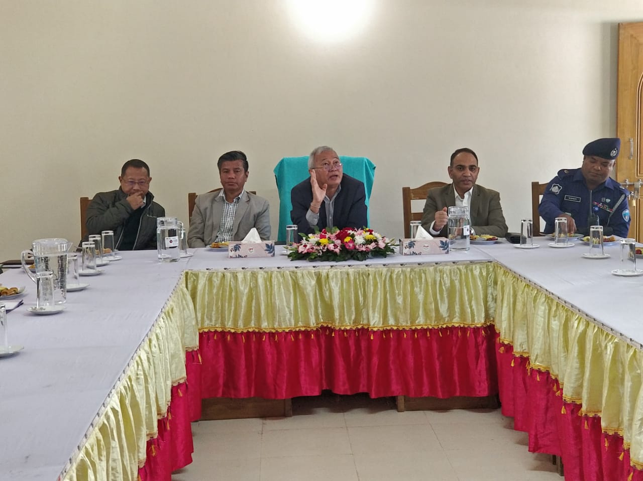 পার্বত্য এলাকার সহজ সরল মানুষদের সমস্যাগুলো অনুভব করুন আর তা সমাধান করুন…. পার্বত্য উপদেষ্টা