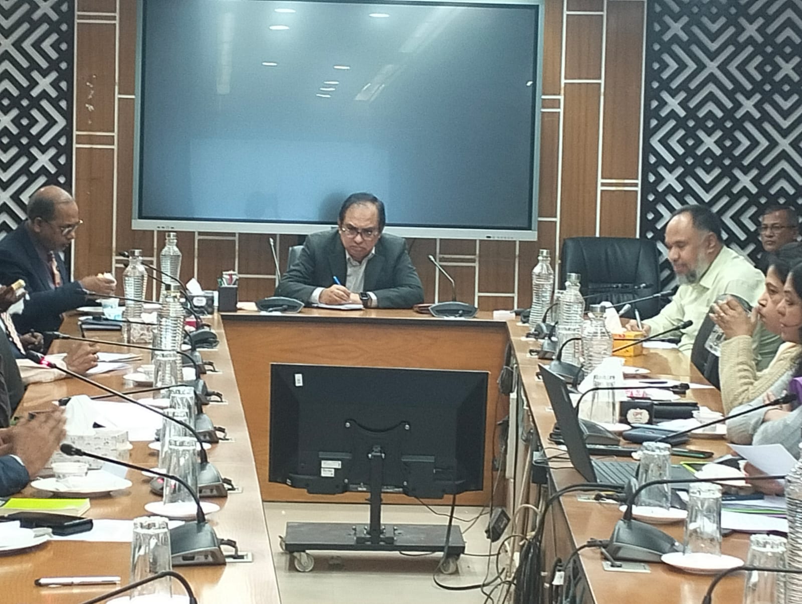 বর্তমান অন্তর্বর্তী সরকার ভূমি নাগরিক সেবা জনগণের ঘরে ঘরে পৌঁছে দিতে বদ্ধপরিকর : ভূমি সিনিয়র সচিব