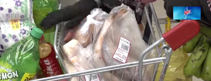 বরিশালে এখনো যত্রতত্র ব্যবহার হচ্ছে নিষিদ্ধ পলিথিন।