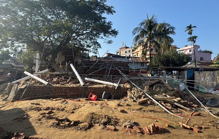 বুলডোজার দিয়ে ভাবির ঘর গুঁড়িয়ে দেয়ায় স্বামী-স্ত্রী কারাগারে