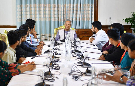 এক বিজয় অর্জন করেছো, আরেক বিজয় আসবে: ছাত্রদের উদ্দেশে প্রধান উপদেষ্টা