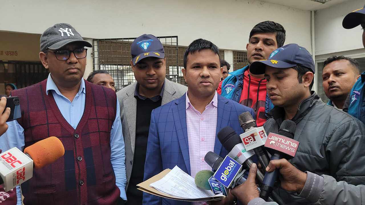 রাজবাড়ী সদর হাসপাতালে দুদকের অভিযান