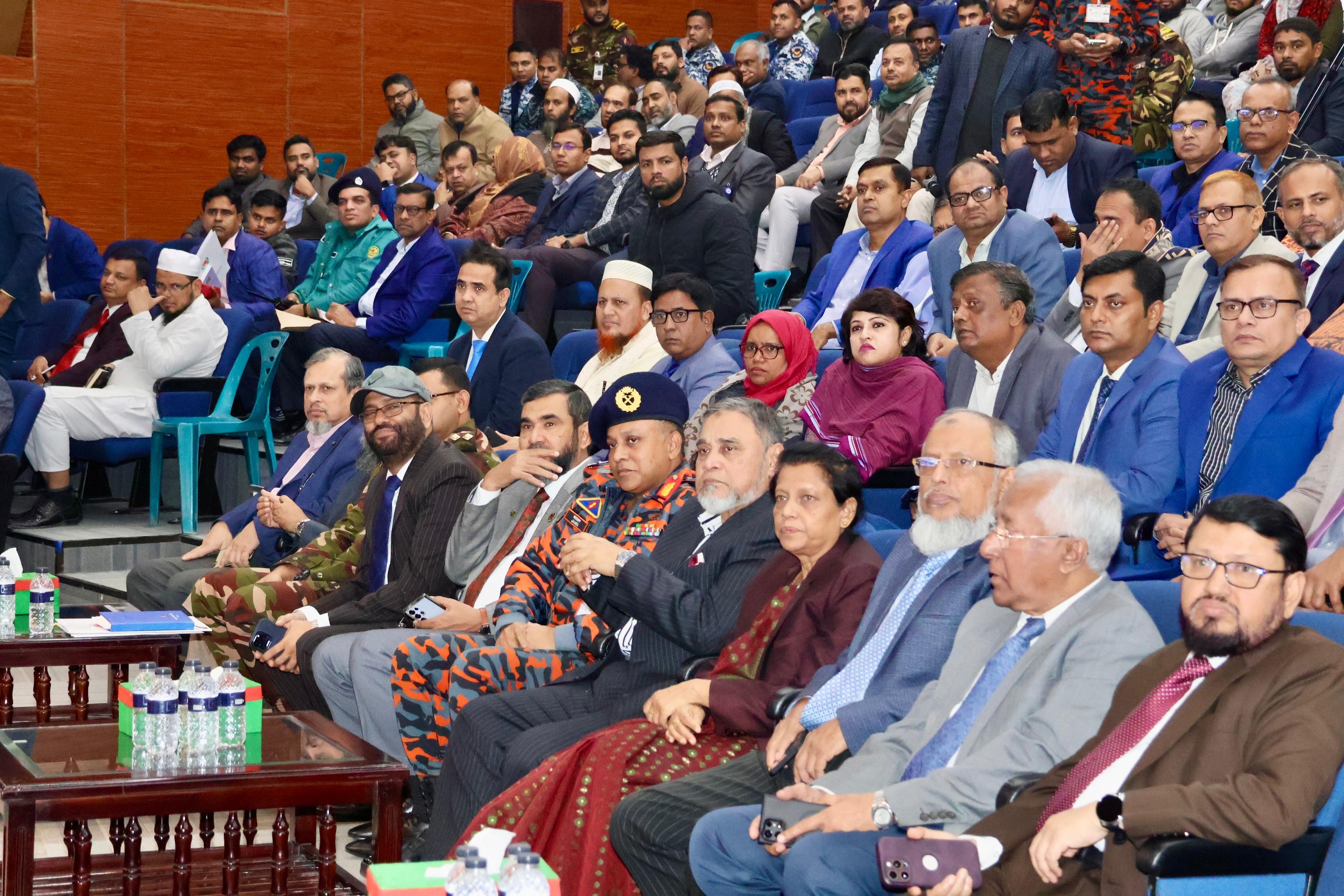 নির্বাচন কমিশন ভবনে অগ্নি সচেতনতা বৃদ্ধিতে মহড়া করেছে ফায়ার সার্ভিস