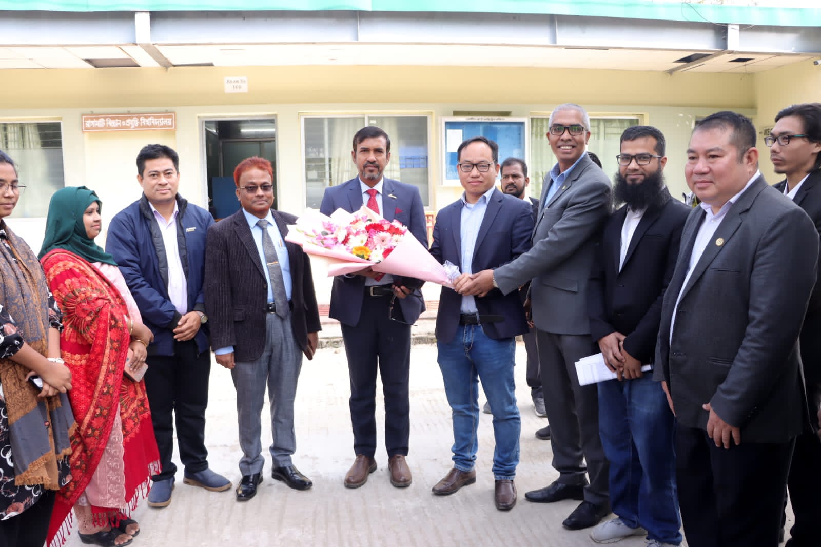 রাবিপ্রবি’র নবনিযুক্ত ভাইস-চ্যান্সেলর হিসেবে প্রফেসর ড. মোঃ আতিয়ার রহমান এর যোগদান