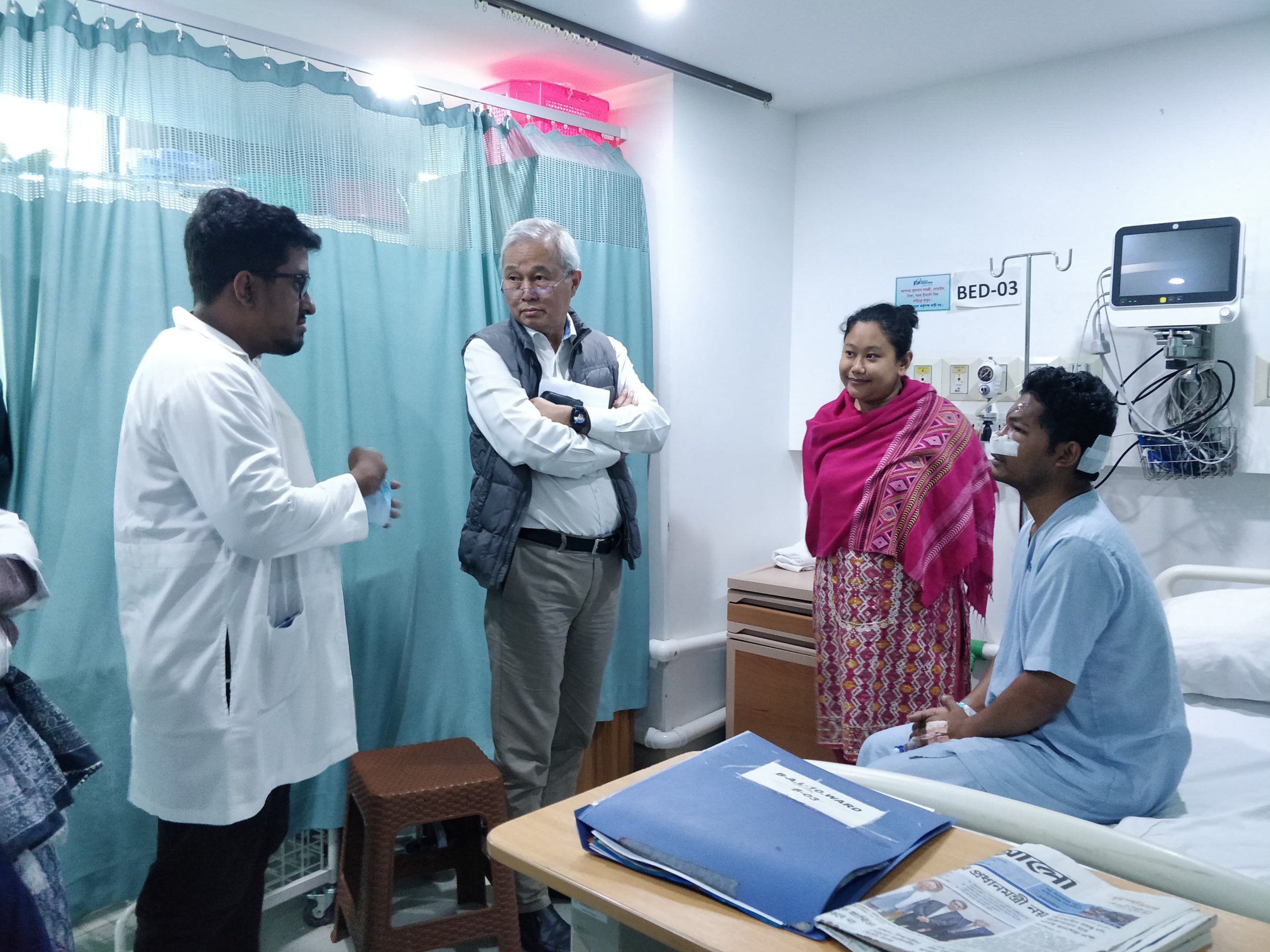 বৈষম্যবিরোধী ছাত্র আন্দোলনের কেন্দ্রীয় নির্বাহী সদস্য রুপাইয়া শ্রেষ্ঠা তঞ্চঙ্গ্যা, ডন জেত্রা, জুয়েল মারাক সহ আহতদের দেখতে যান : পার্বত্য চট্টগ্রাম বিষয়ক মন্ত্রণালয় উপদেষ্টা