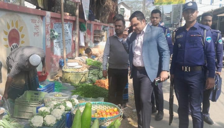 চাটখিলে ভ্রাম্যমান আদালতের অভিযানে ৫জনের অর্থদণ্ড