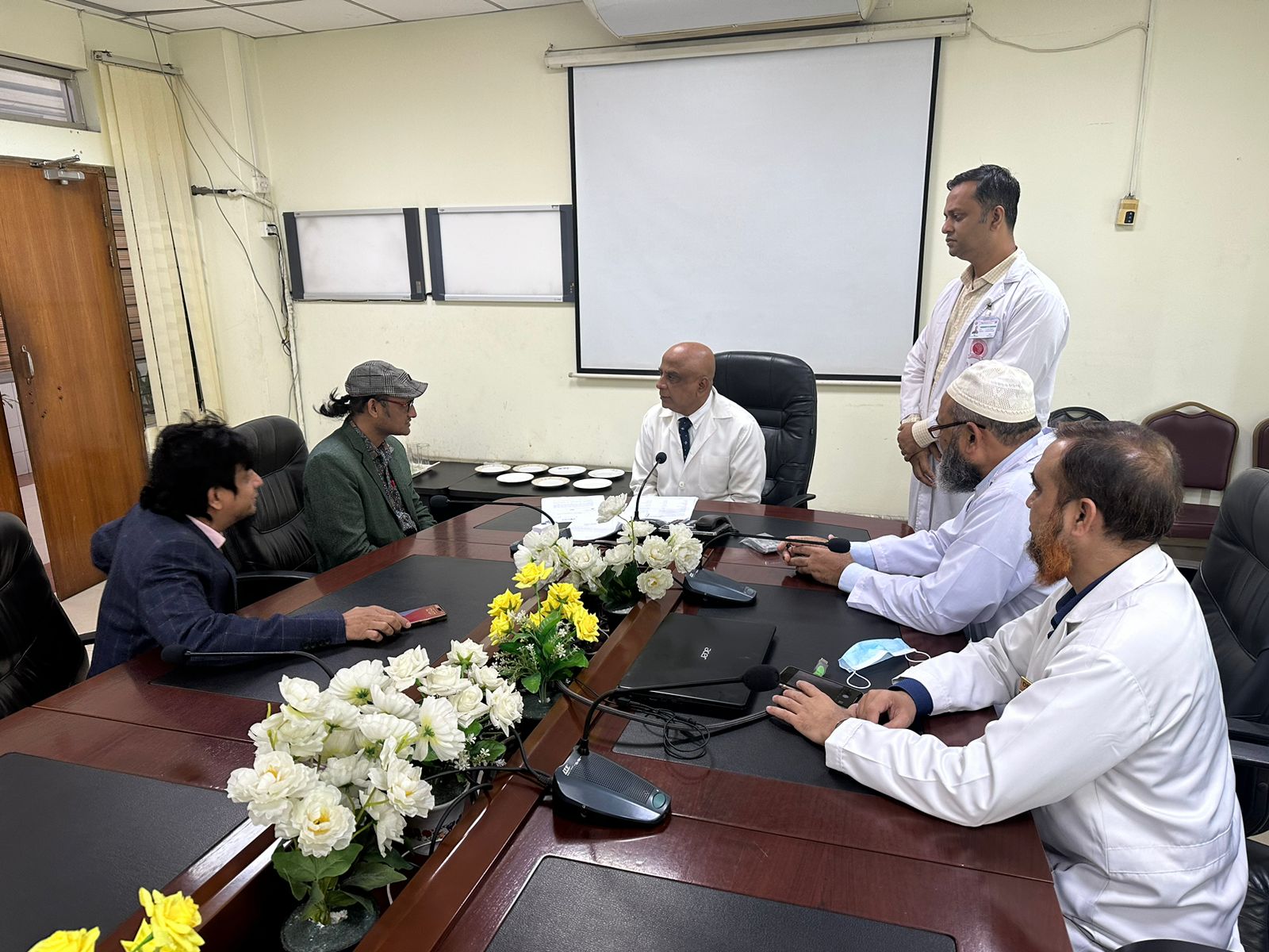 বৈষম্য বিরোধী ছাত্র আন্দোলনে আহত রোগীদের চিকিৎসা প্রদানে স্বাস্থ্য অধিদপ্তর কর্তৃিক বিশেষ মেডিকেল বোড় গঠন