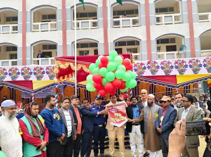 সায়মা শাহজাহান একাডেমীর বার্ষিক ক্রীড়া অনুষ্ঠান উদ্বোধন করেন উপজেলা নির্বাহী অফিসার