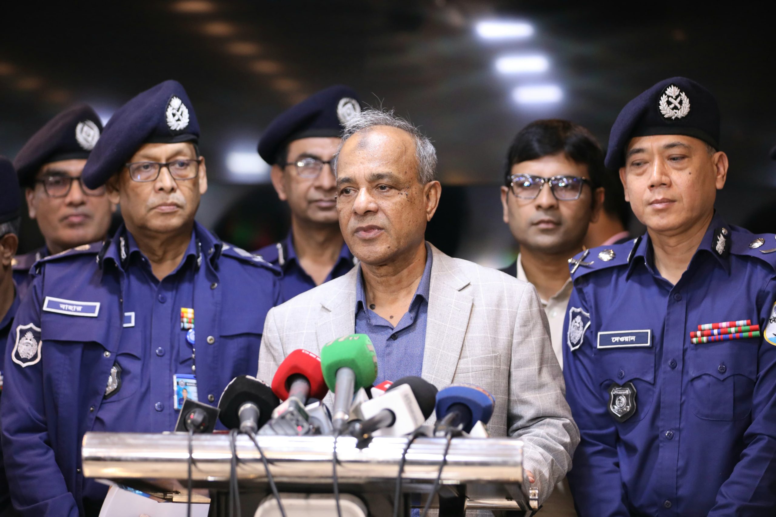 নদীমাতৃক দেশ হওয়ায় বাংলাদেশে নৌ-পুলিশের প্রয়োজনীয়তা অনেক বেশি- স্বরাষ্ট্র উপদেষ্টা