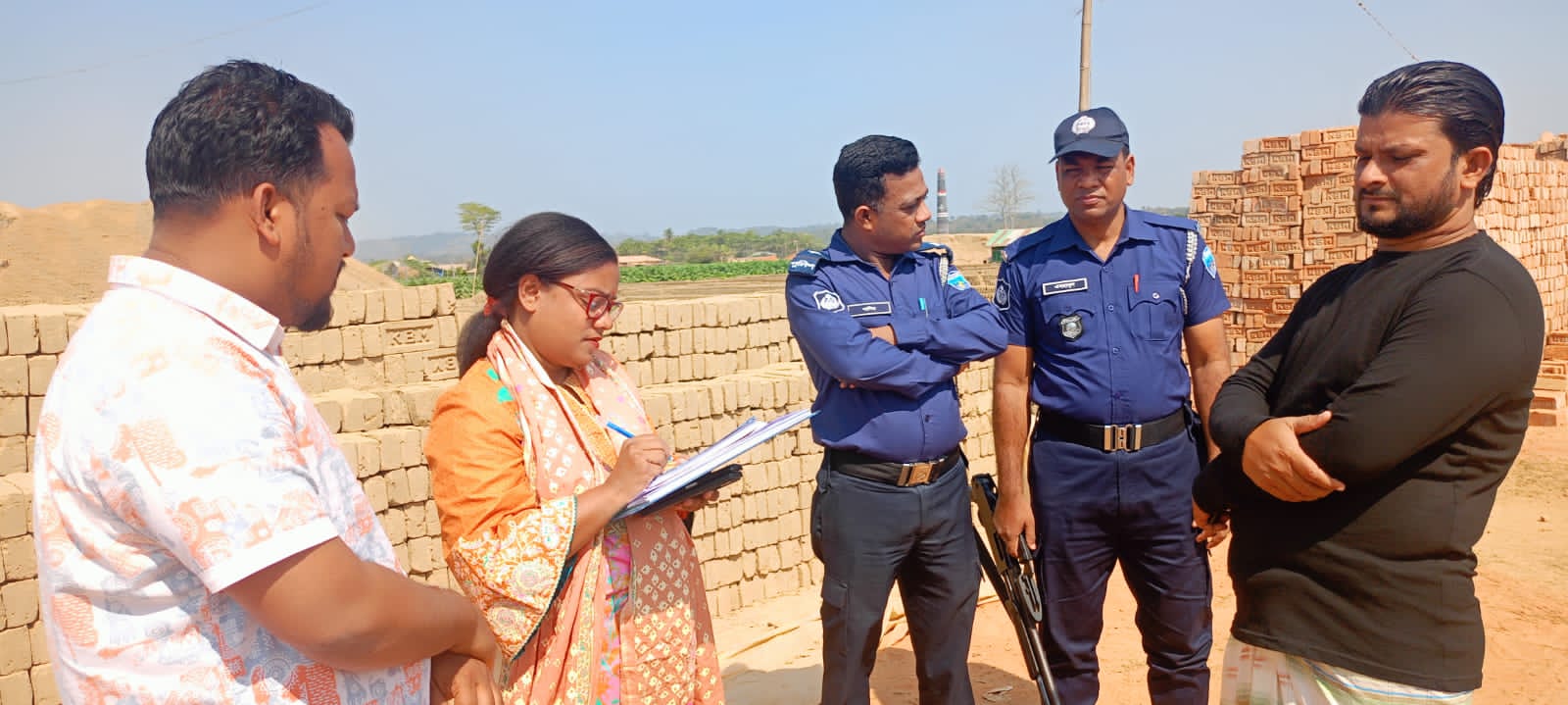 বাঘাইছড়িতে নিষেধাজ্ঞা অমান্য করায় ইট ভাটাকে দেড় লাখ টাকা জরিমানা আদায়