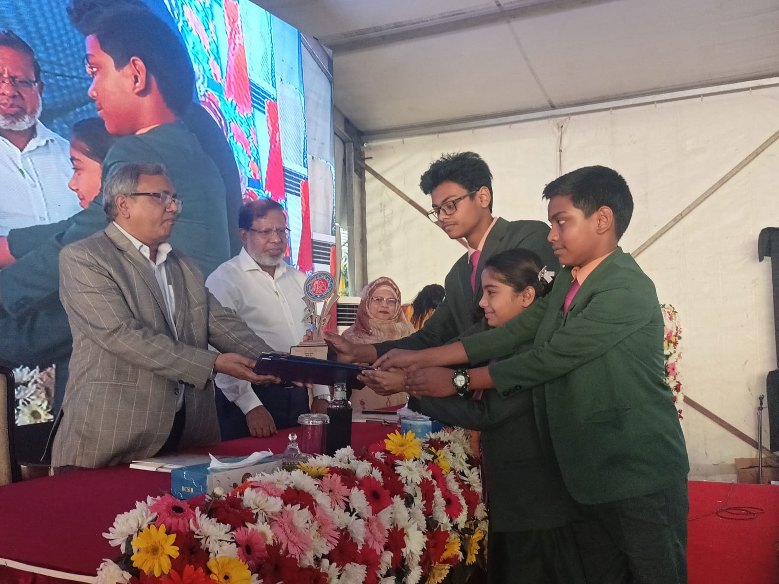 নতুন আবিষ্কারের প্রত্যয় নিয়ে বিসিএসআইআর বিজ্ঞান ও প্রযুক্তি মেলা সম্পন্ন