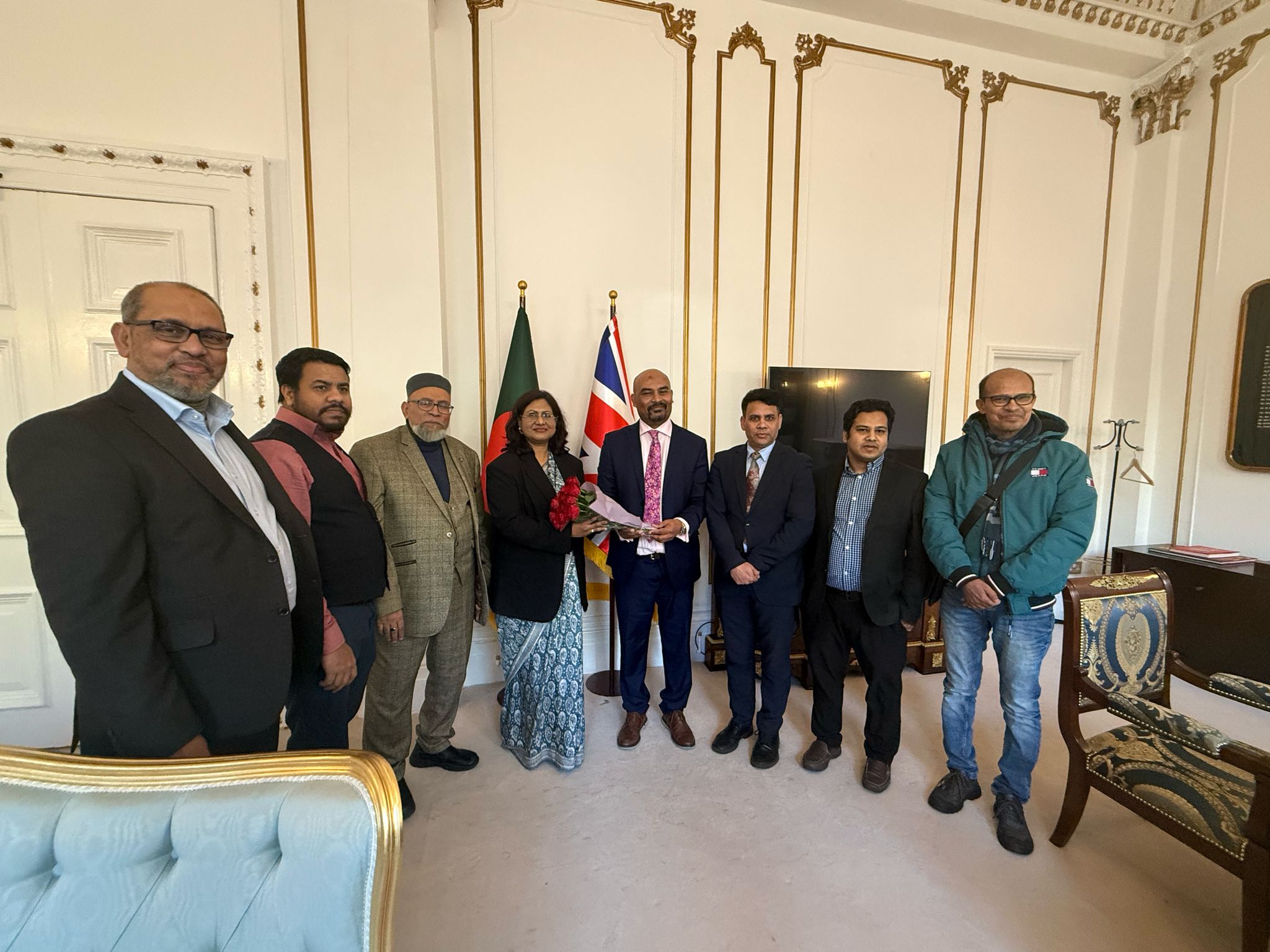 ইউকে বাংলা প্রেস ক্লাবের পক্ষ থেকে মাননীয় হাই কমিশনার আবিদা ইসলামের সঙ্গে সৌজন্যে সাক্ষাৎ ও কমিউনিটি নানান ধরনের সমস্যা নিয়ে গুরুত্বপূর্ণ আলোচনা :