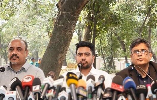 সরকারে থাকার চেয়ে রাজপথে থাকা বেশি প্রয়োজন, তাই পদত্যাগ করেছি : নাহিদ ইসলাম