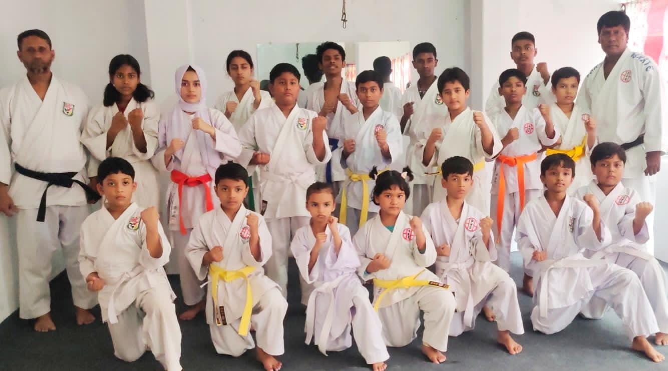 জয়পুরহাটে মার্শাল আর্ট কারাতে প্রশিক্ষণার্থীদের বেল্ট পরীক্ষা অনুষ্ঠিত