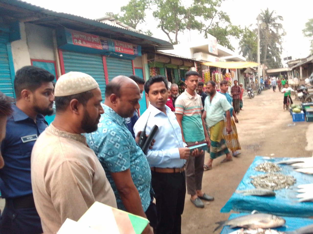 মনোহরদীতে উপজেলা প্রশাসনের বাজার মনিটরিং অভিযান অব্যাহত