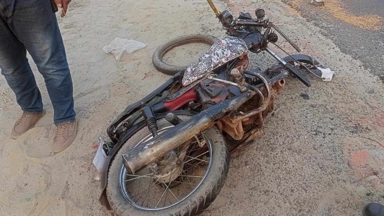 কালিহাতীতে অজ্ঞাত গাড়ির ধাক্কায় দুই জন নিহত