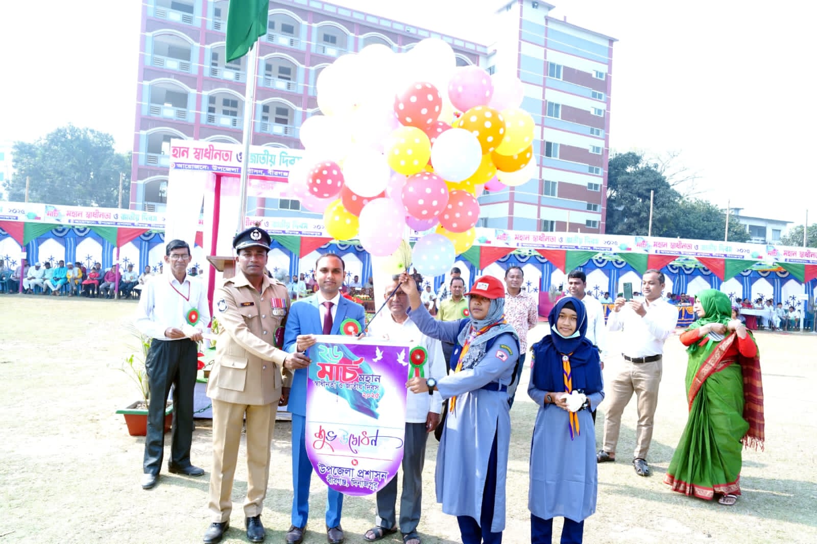 বীরগঞ্জে যথাযোগ্য মর্যাদায় মহান স্বাধীনতা দিবস পালিত