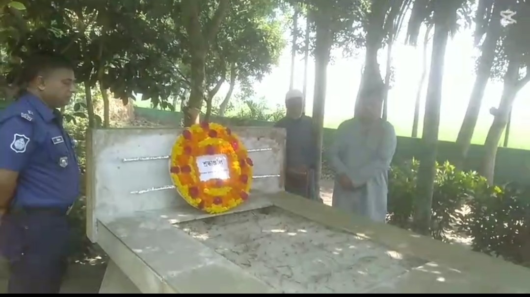 শহিদ বীরমুক্তিযোদ্ধা মুখলেস্থর রহমান এর কবরস্থান,শ্রদ্ধা নিবেদনের