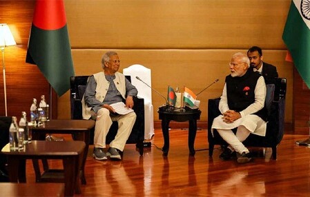 বাংলাদেশের প্রধান উপদেষ্টা অধ্যাপক ড. মুহাম্মদ ইউনূস ও ভারতের প্রধানমন্ত্রী নরেন্দ্র মোদী