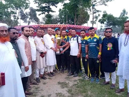 মনোহরদীতে ঈদ আনন্দ প্রীতি ক্রিকেট ম্যাচ অনুষ্ঠিত