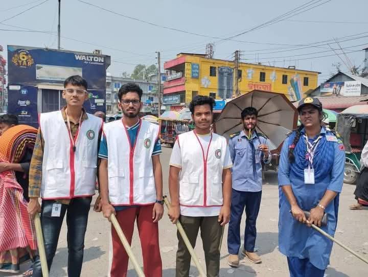 এলেঙ্গার নিরাপত্তায় যৌথ উদ্যোগ: পুলিশের সঙ্গে সাংবাদিক ও স্বেচ্ছাসেবক বাহিনী