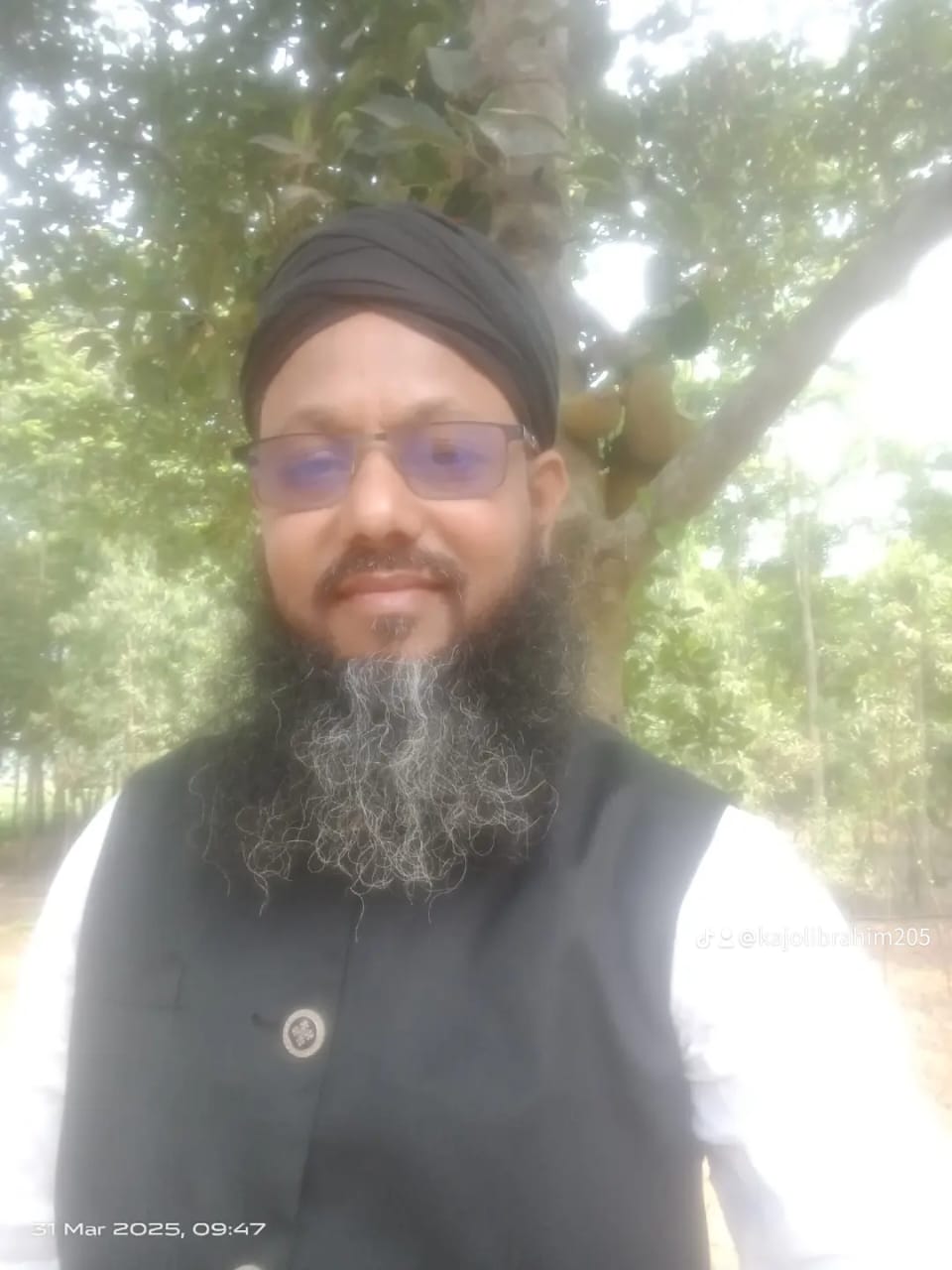 নীরব দৃষ্টির আগুন—কাজলে’র ক্যামেরায় দেশের বিবেক