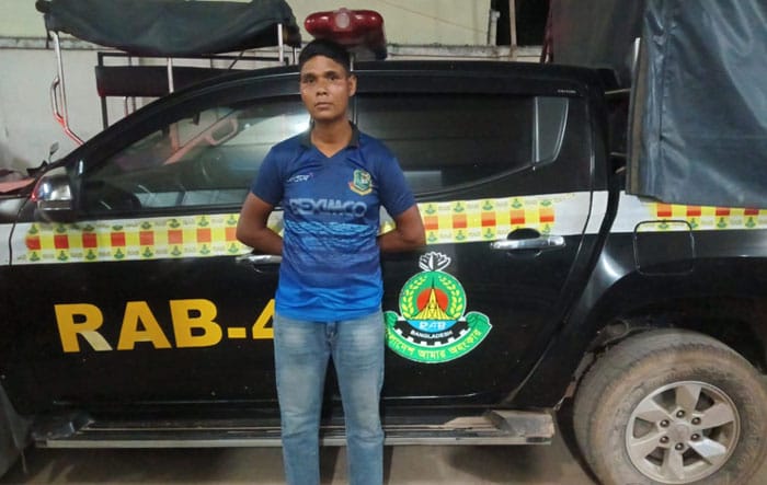 বাঘায় হত্যা মামলার আসামি গিয়াস গ্রেফতার