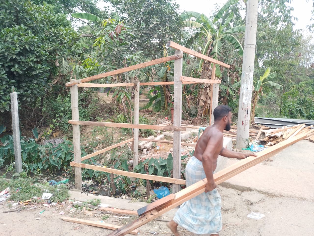 ছাগলনাইয়াতে মোবাইল কোর্ট পরিচালনা করে একজনকে ২ মাসের জেল