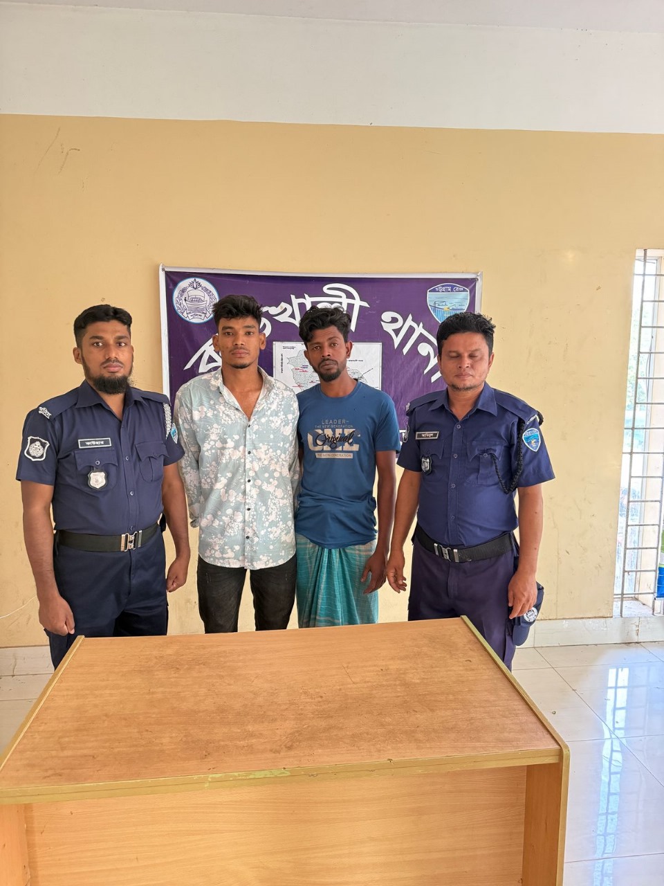 কাউখালীতে অবৈধ ভাবে পাচারকালে ১১ ভারতীয় গরু উদ্ধার, আটক-২