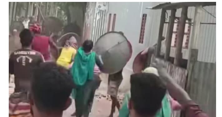 ফরিদপুরের ভাঙ্গায় আধিপত্য বিস্তার ও বাসষ্টান্ড দখল নিয়ে সংঘর্ষ,ভাংচুর-অগ্নিসংযোগঃআহত-২০