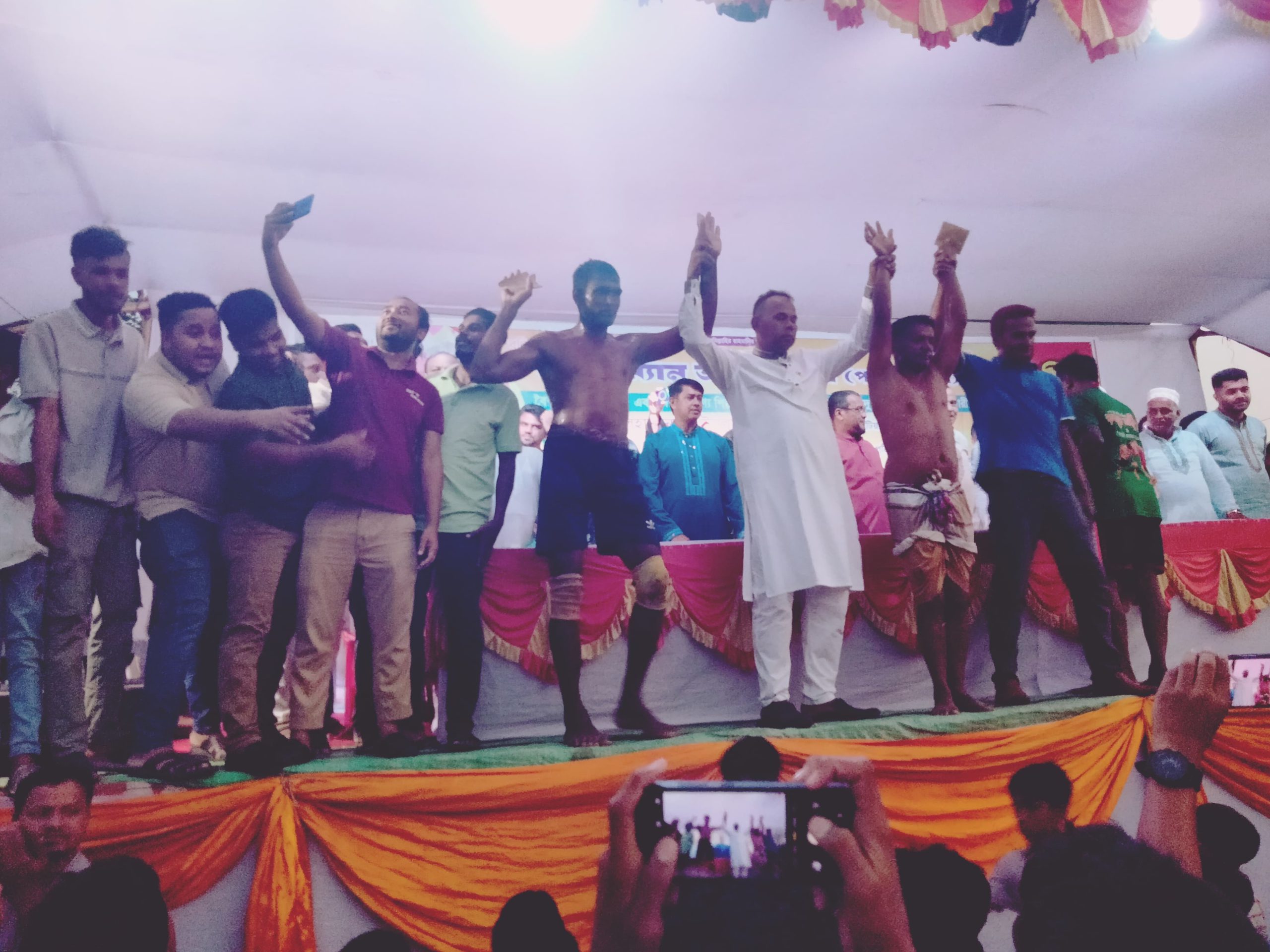 পটিয়ায় চেয়ারম্যান আমজু মিয়া চৌধুরীর বলী খেলায় মাসুম বলী চ্যাম্পিয়ন