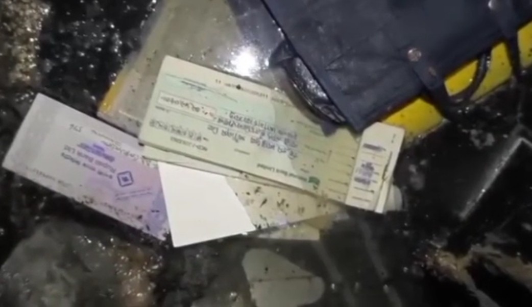 কালিহাতীর এলেঙ্গাতে মোল্লা স্টিল এন্ড আয়রণে দুর্ধর্ষ চুরি ,উধাও ১৫ লাখ টাকা