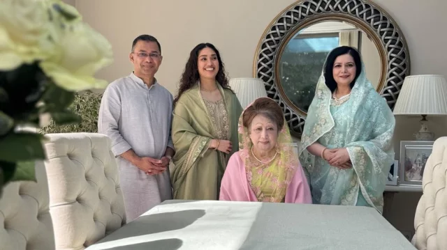 *ইনশাআল্লাহ বিএনপি চেয়াপারসন বেগম খালেদা জিয়া আগামী ৫ মে সকালে দেশে ফিরছেন*