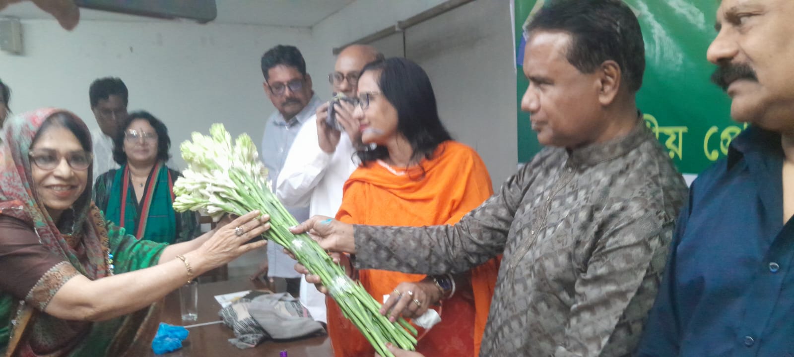 জাতীয় প্রেস ক্লাবে কবিতাপত্র পরিষদের আয়োজনে কবিতার আসর