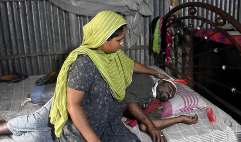 জমি নিয়ে বিরোধ, হামলার পর মামলা না করতেও হুমকি