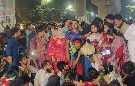 আওয়ামী লীগ নিষিদ্ধের প্রজ্ঞাপন ছাড়া ঘরে না ফেরার ঘোষণা আন্দোলনকারীদের