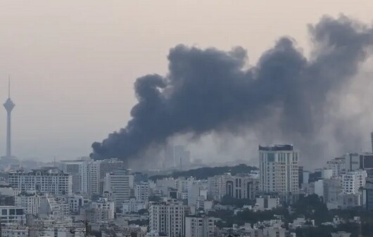 একযোগে ৬০ যুদ্ধবিমান দিয়ে ইরানে রাতভর হামলা