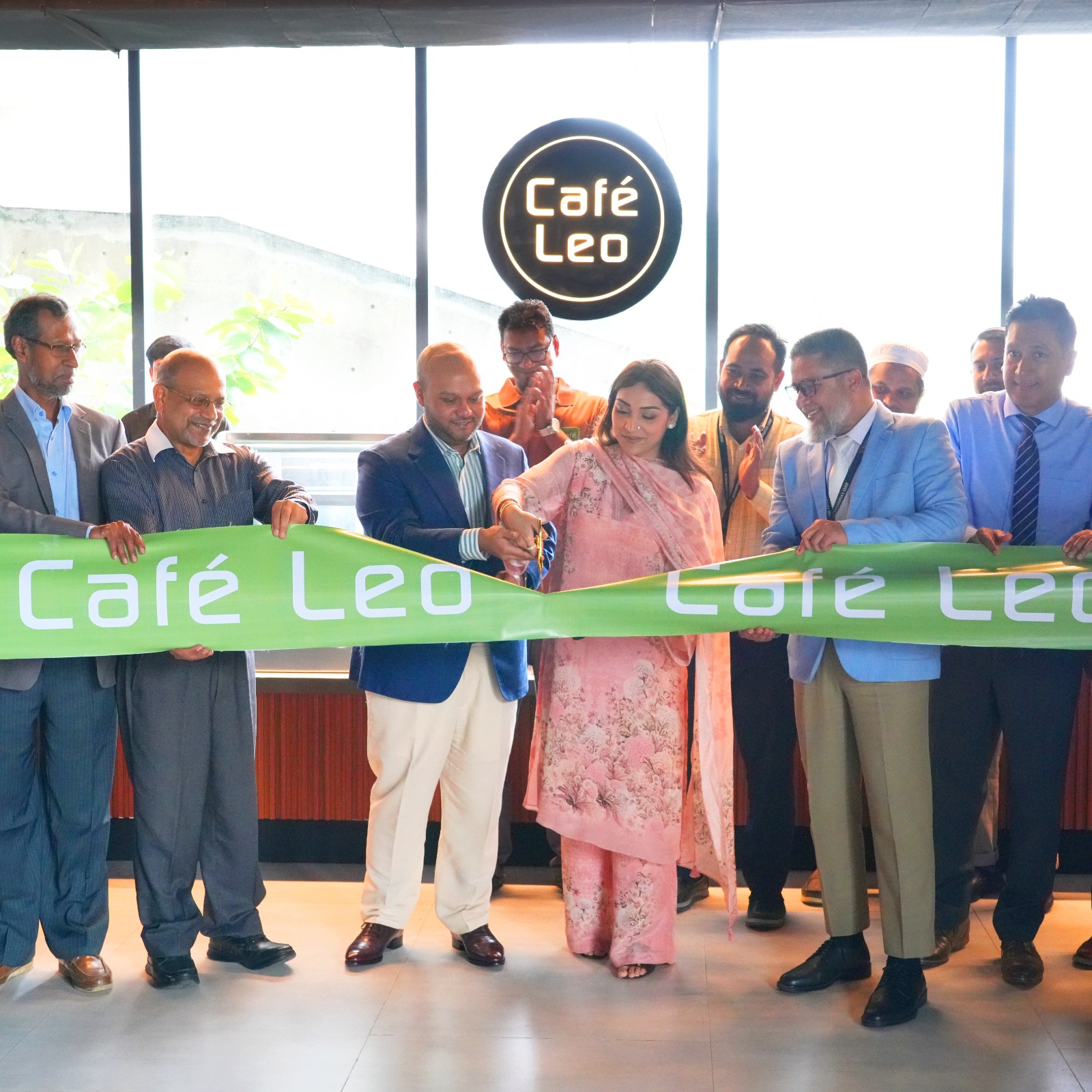 *ক্যাফে লিও’র নতুন প্রিমিয়াম আউটলেটের আনুষ্ঠানিক উদ্বোধন*