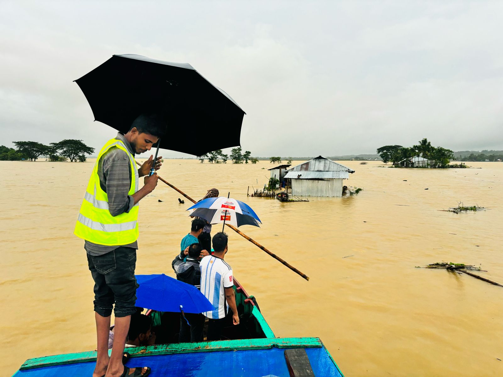 বাঘাইছড়িতে বন্যায় প্লাবিত পানি বন্ধী এক হাজার পরিবার, আশ্রয় কেন্দ্র শতাধিক পরিবার