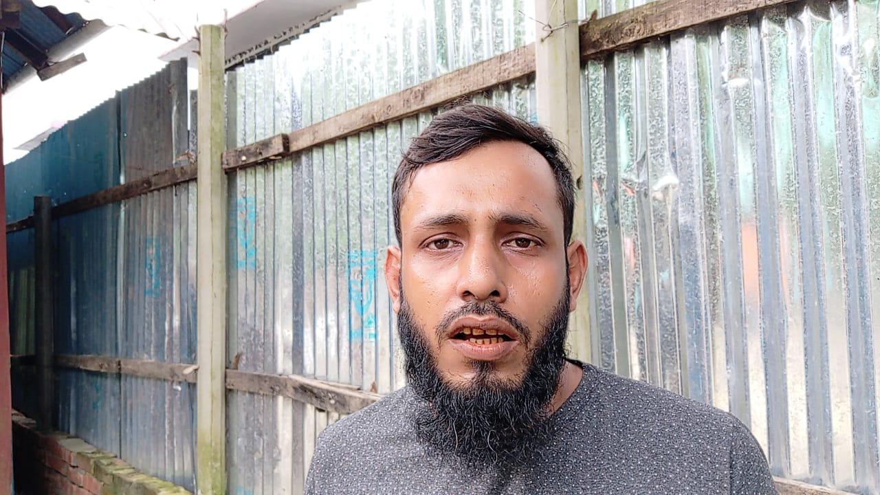 চাটখিলে বৃষ্টির পানি ও নর্দমা নিয়ে ঝগড়া,থানায় অভিযোগ