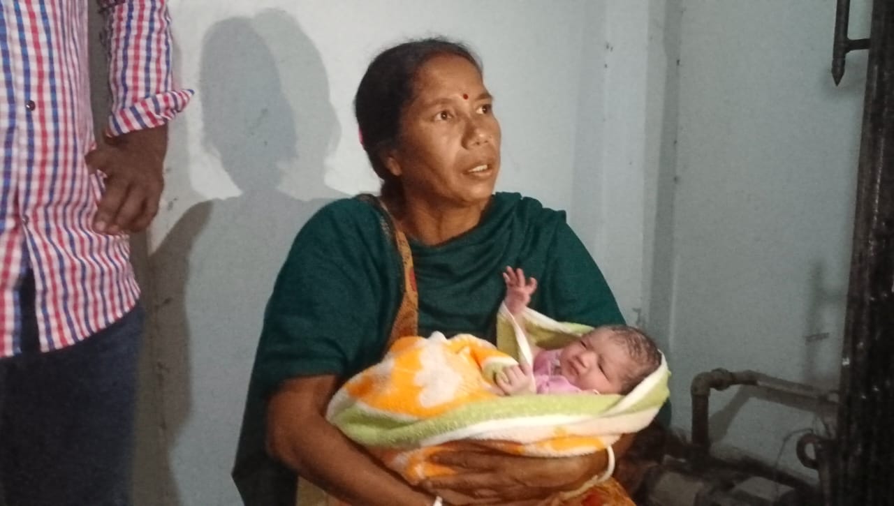 একতা ক্লিনিক ও ডাক্তার ইয়াসমিনের বিরুদ্ধে ফুঁসে উঠছে বীরগঞ্জবাসী।