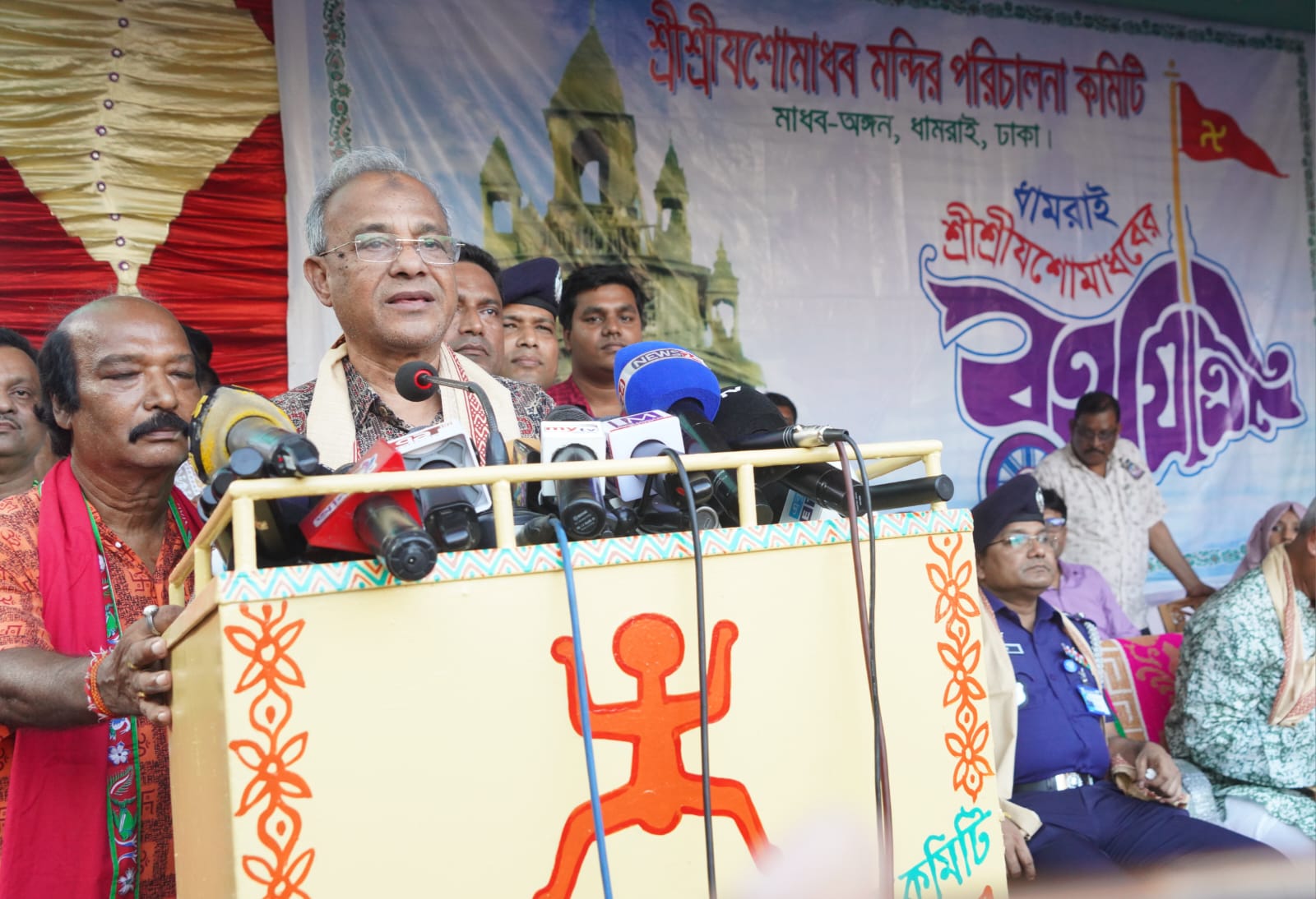 রথযাত্রায় সব শ্রেণি-পেশার মানুষের অংশগ্রহণ অসাম্প্রদায়িক ঐতিহ্যের প্রতিফলন- স্বরাষ্ট্র উপদেষ্টা