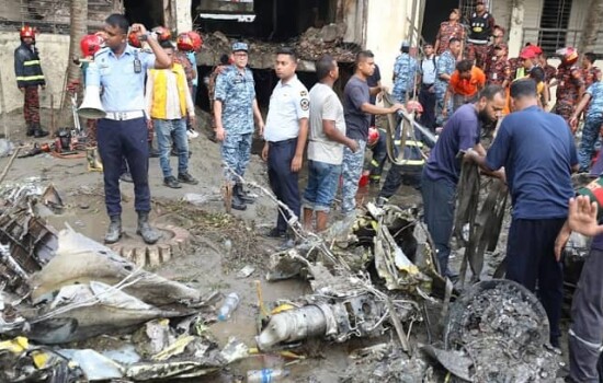 বিমান বিধ্বস্তে নিহত বেড়ে ২০, চিকিৎসাধীন ১৭১