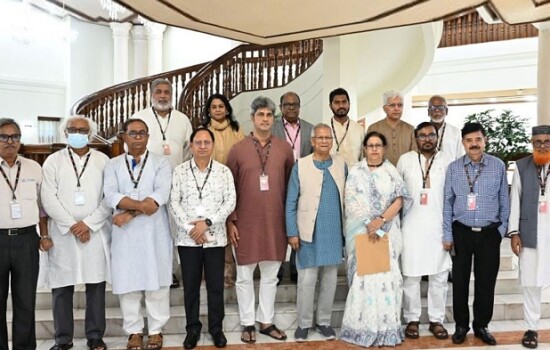 পরাজিত শক্তির নানা ষড়যন্ত্রের লক্ষণ দেখা যাচ্ছে : প্রধান উপদেষ্টা